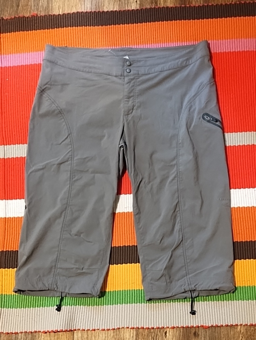 Columbia Titanium Women's Light Gray Outdoor Pants VGC Size 16.